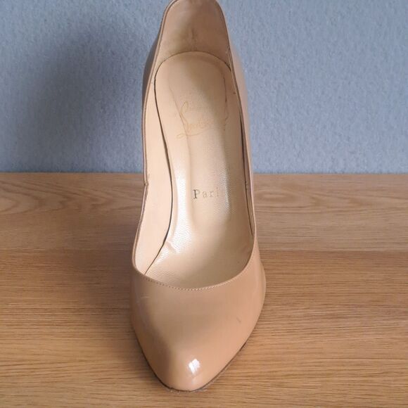 Christian Louboutin *SINGLE RIGHT* Simple Nude Patent Leather Pumps 38.5 Amputee - Picture 16 of 16